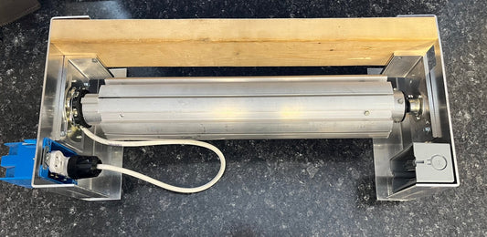 Screen Brackets display with Builder Brackets, Removable Cover, Brick Clips and install guide